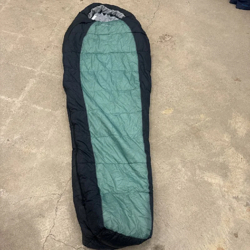 O.A.S.I.S. - Salerno Synthetic Mummy Sleeping Bag: Green/Black-unisex-